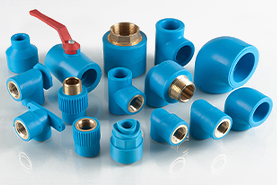 PP Rohrleitungen aus Kunststoff für Industrieanlagen mit hoher chemischer Beständigkeit und korrosionsfreier Medienführung